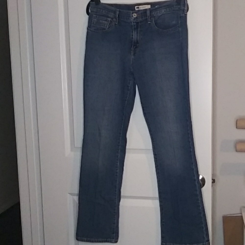 Women Levi's 515 jeans